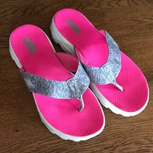 Sketchers Goga Mat Flip Flops